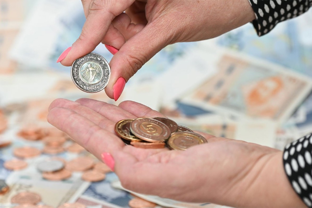 Sva ponuda štednih obveznica RS prodata u prvom krugu