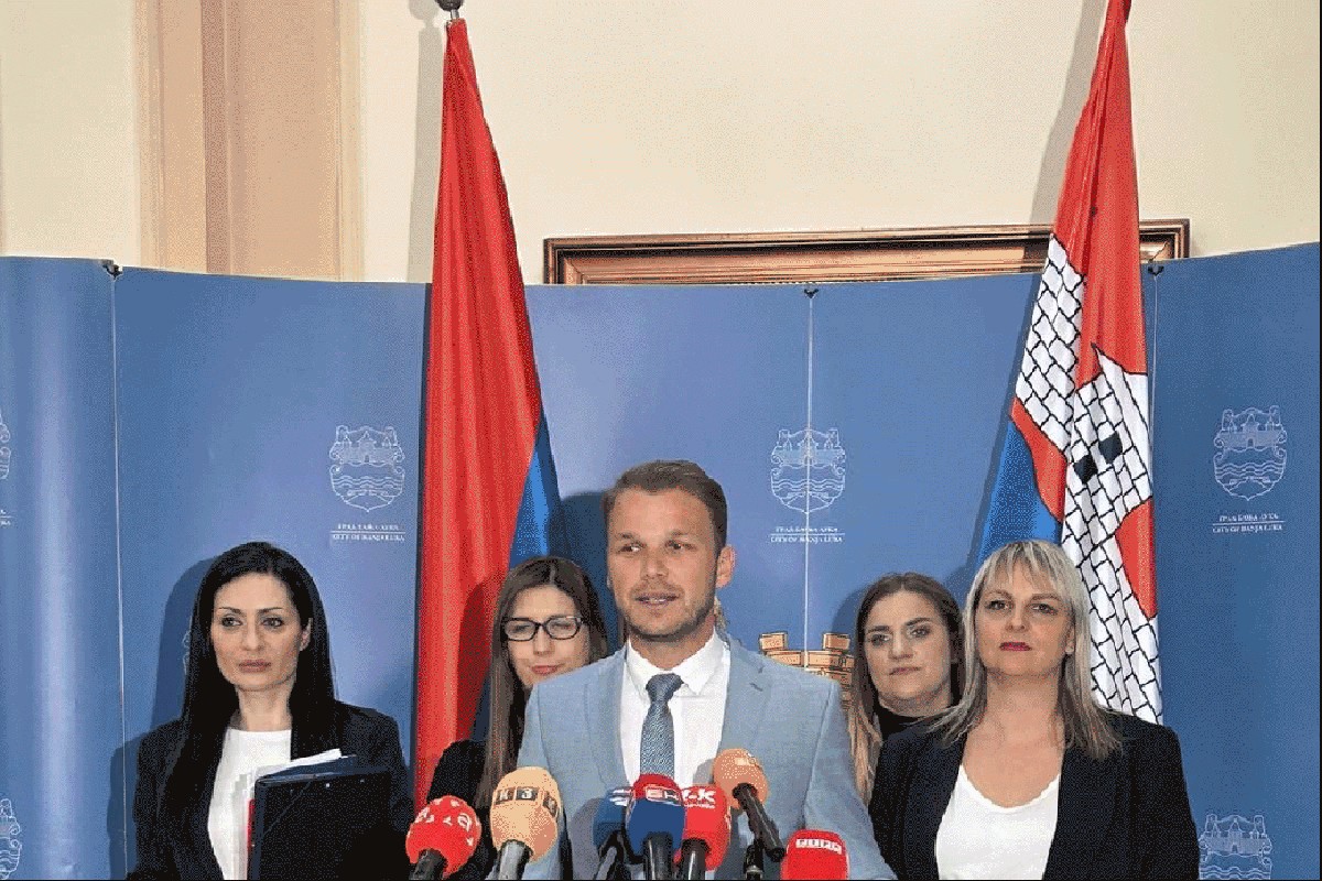 Stanivuković: Zahtjev SNSD-a za komisiju je skandalozan i vrijeđa poginule borce