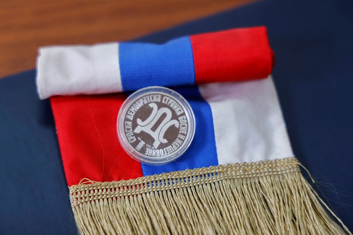 Bošnjak 30 godina čuvao simbol SDS-a (FOTO)