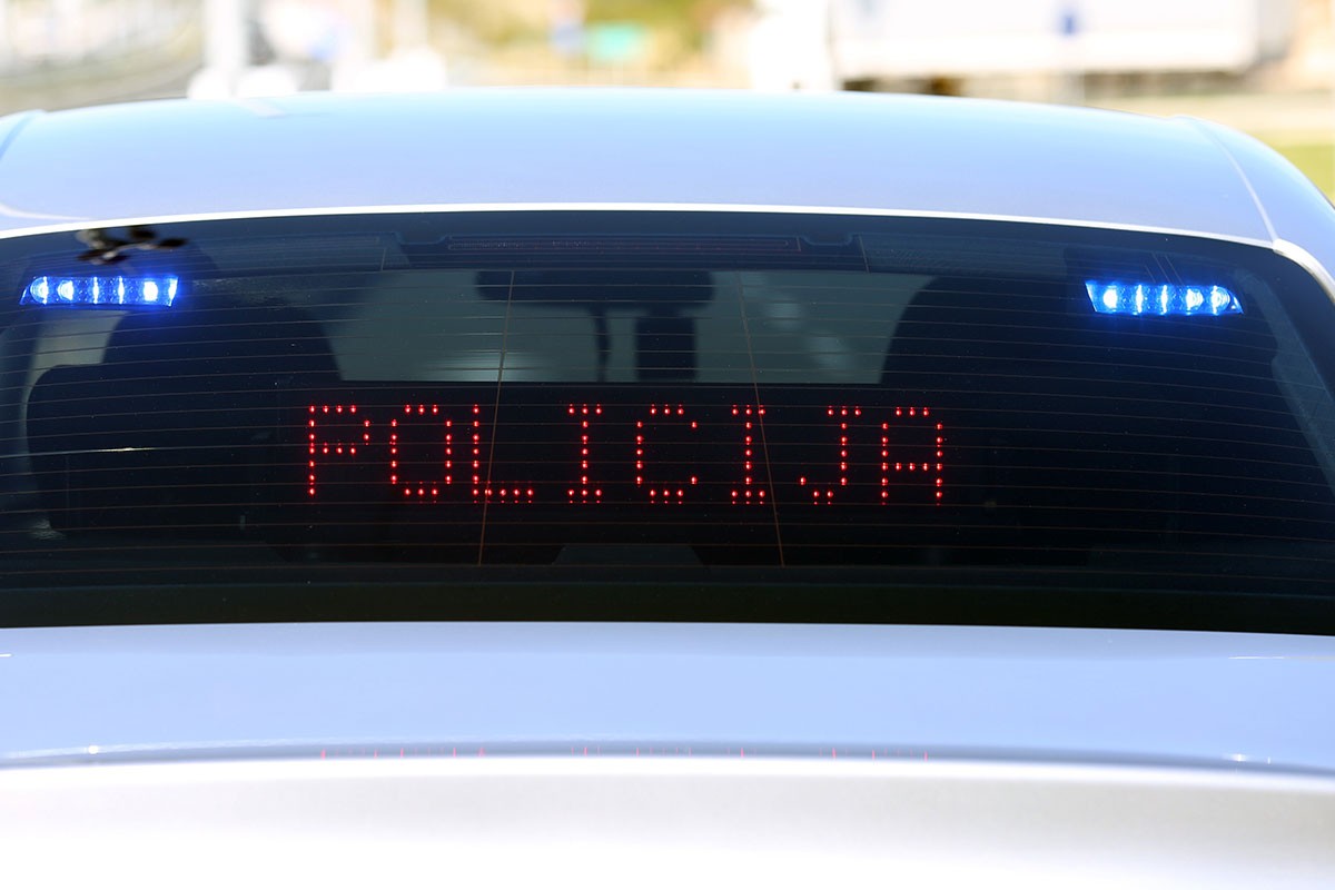 Uhapšena posada policijskog presretača, uzimali mito od vozača