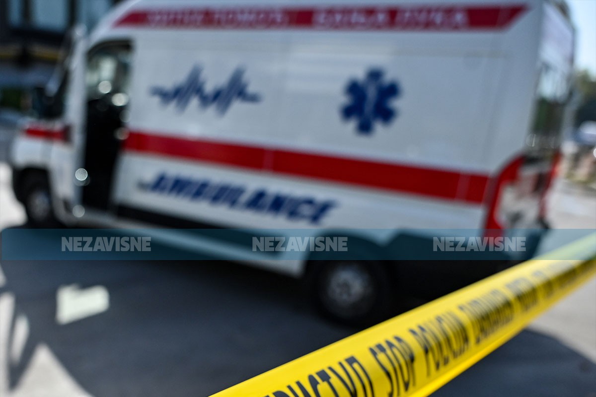 Tragedija u Mrkonjić Gradu: Povrijedio se prilikom sječe drva, preminuo u UKC RS