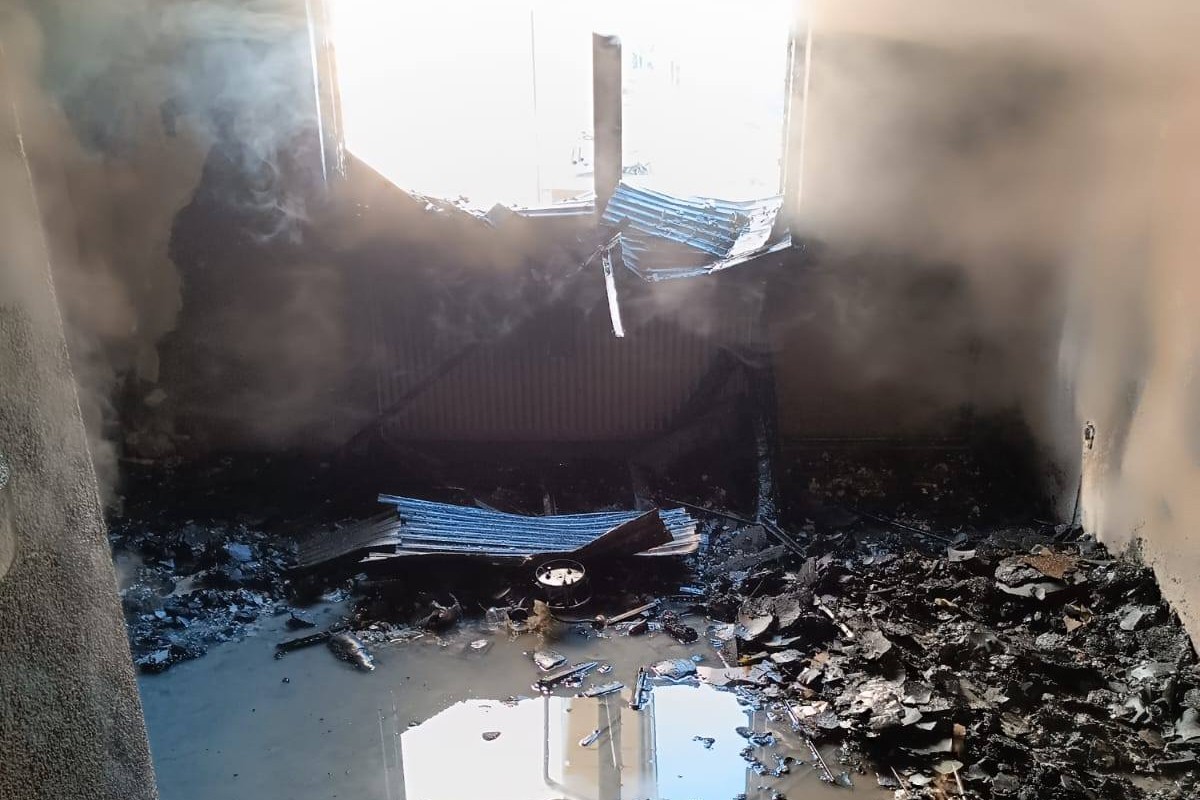 Tragedija u Jelahu: Bračni par poginuo u požaru (FOTO)