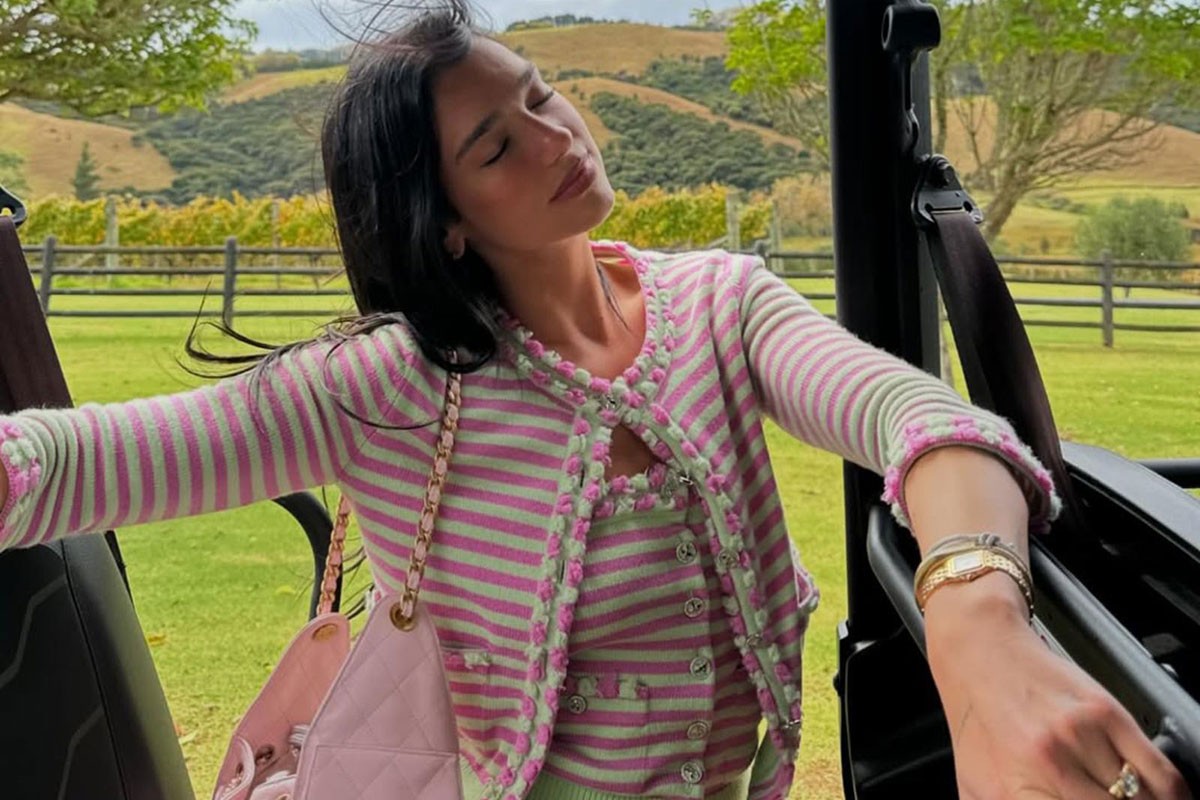 Slavna Albanka pokazala vjerenički prsten (FOTO)