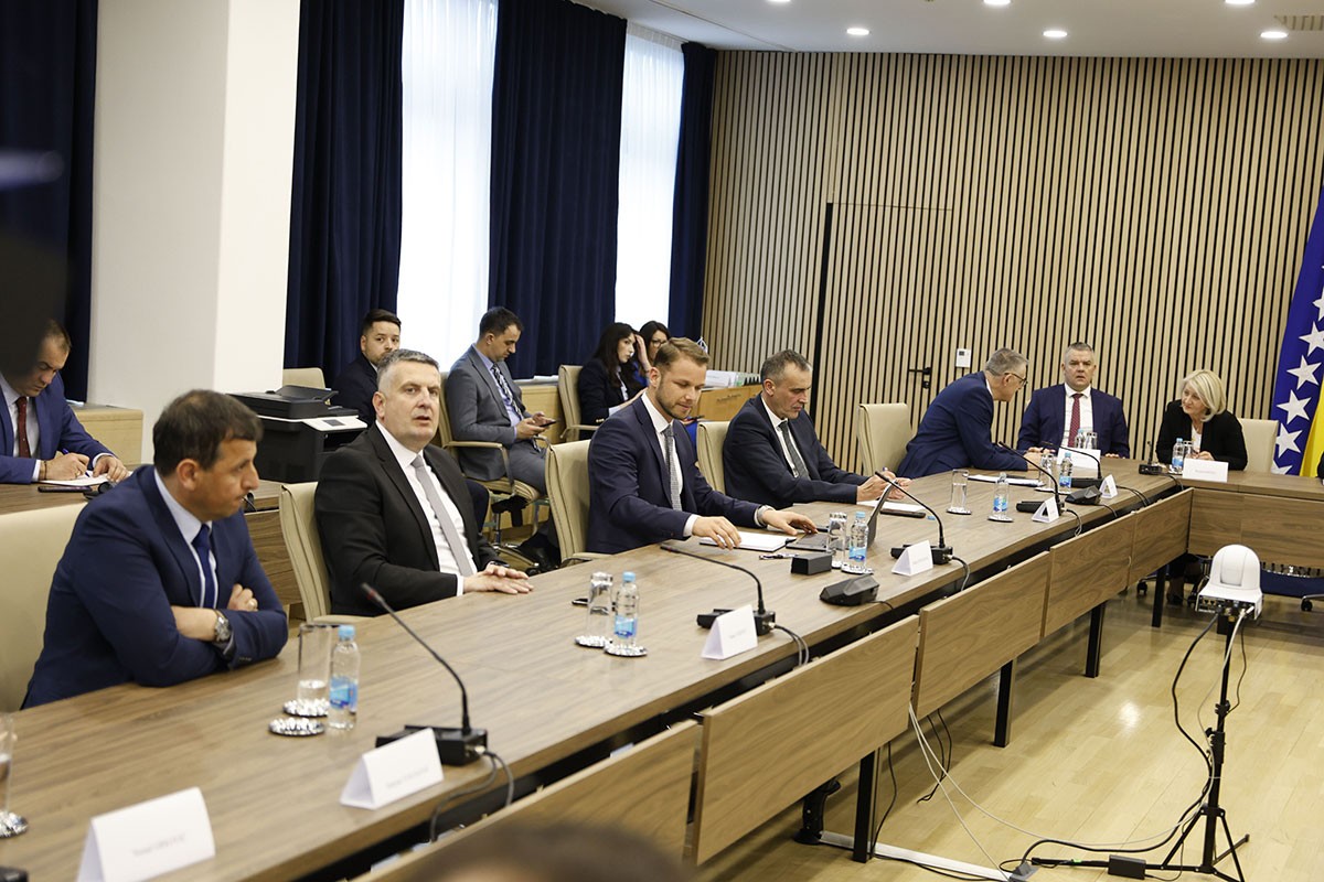 Hoće li ova vlast dočekati izbore u oktobru sljedeće godine?