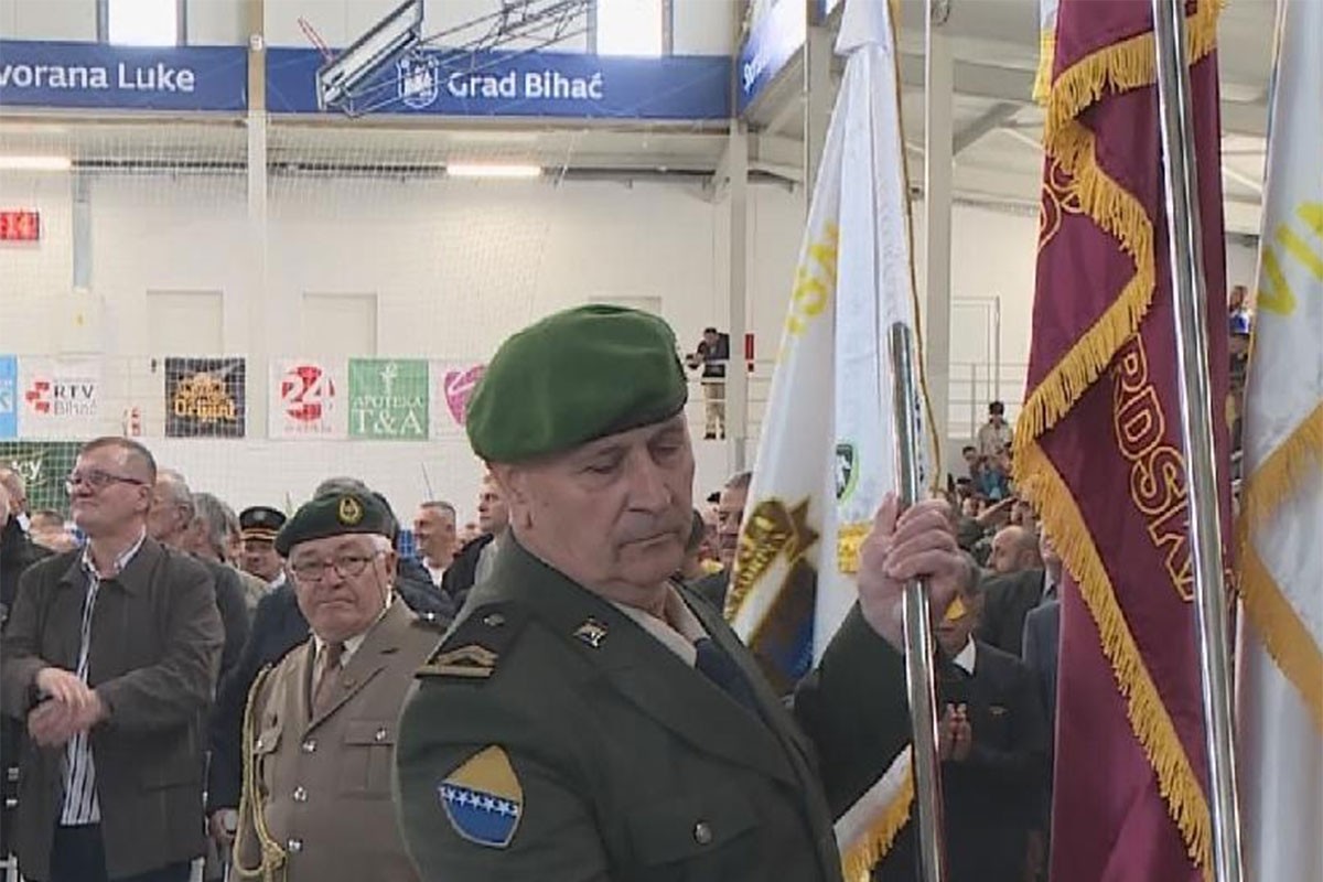 Dan osnivanja Armije RBiH obilježen intoniranjem srpske koračnice (VIDEO)