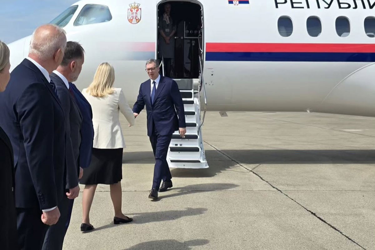 Vučić stigao u Banjaluku, dočekala ga Željka Cvijanović