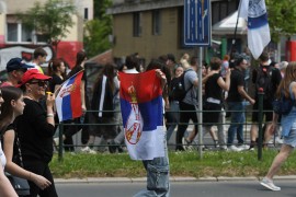 Vozač pokušao automobilom da prođe kroz protestnu kolonu u Novom ...