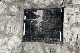 Ponovo oštećena spomen-ploča na Vracama