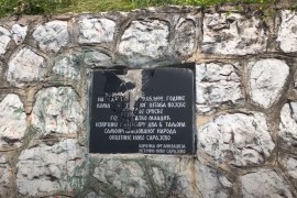 Spomen ploča na Vracama ponovo oštećena