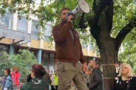 Blokirani svi ulazi u novosadski sud, porodica Marije Vasić i dalje ...