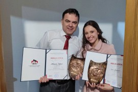 Glumci NP RS: Tara Jovanić i Aleksandar Stojković nagrađeni u Mostaru