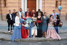 Kiša stala, osmijesi zasjali: Maturanti Poljoprivredne škole ...
