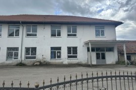 Nastavnik iz Gacka napadnut na času: Roditelj ga uhvatio za vrat i ...
