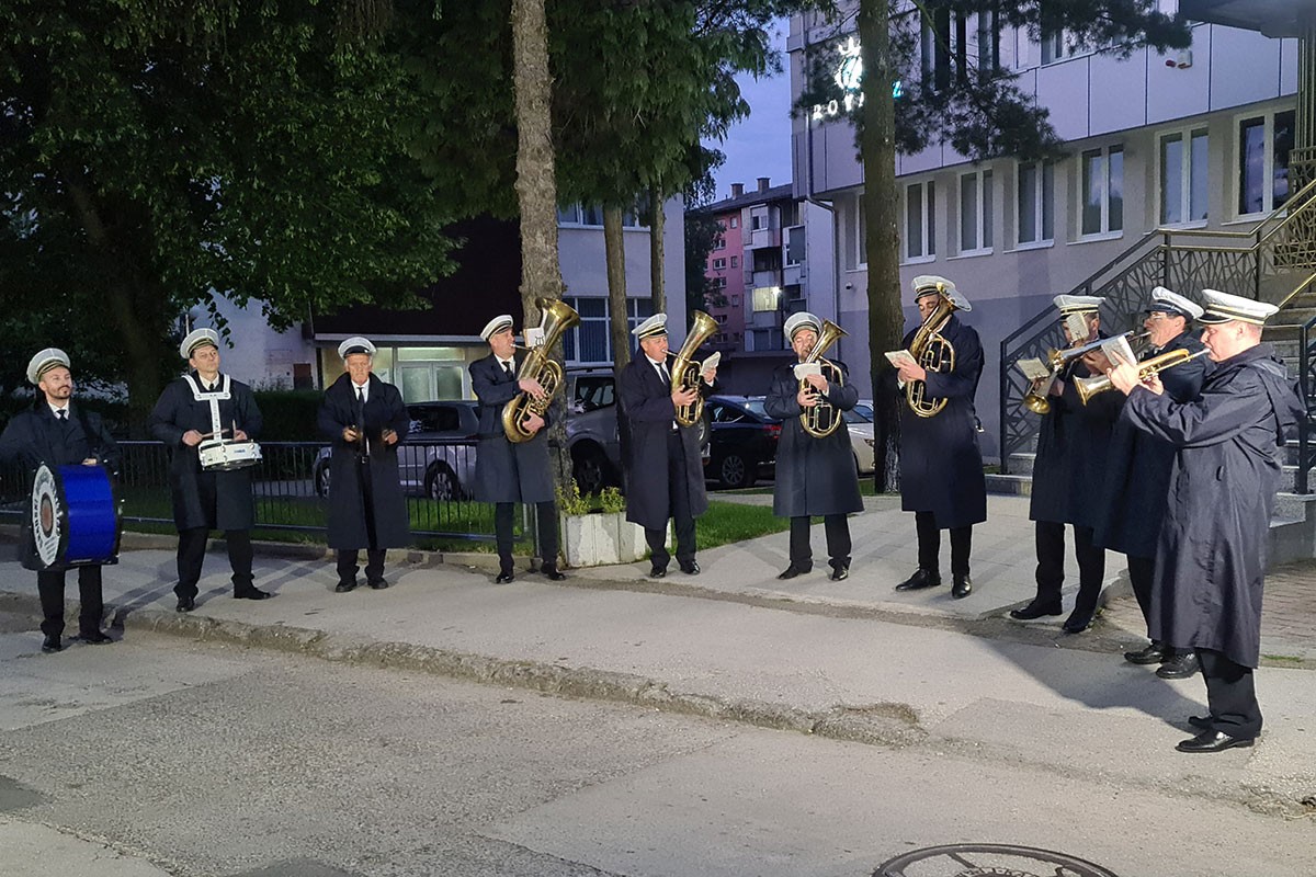 Truba jutros probudila Doboj (VIDEO)