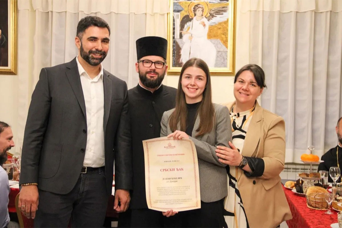 Jana Đukelić iz Drvara dobitnik priznanja "Srbski đak"