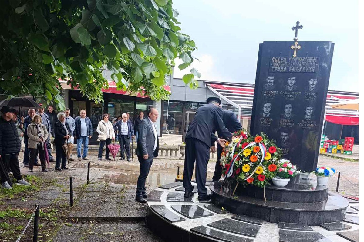 U Banjaluci služen parastos za 25 poginulih boraca, bivših radnika "Željeznica"