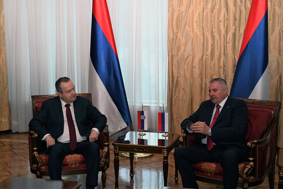 Sastali se Višković i Dačić, razgovali o bezbjednosti