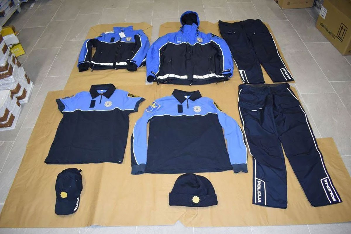 Nove uniforme za policiju u Unsko - sanskom kantonu