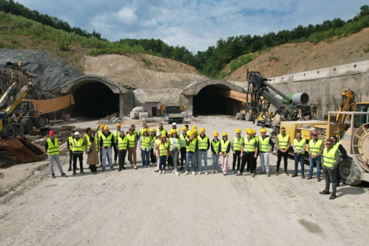 Budući građevinci posjetili gradilište koridora 5c
