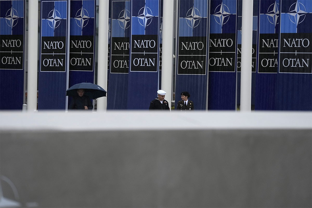 Američki ambasador u NATO-u: Evropa mora više izdvajati za odbranu