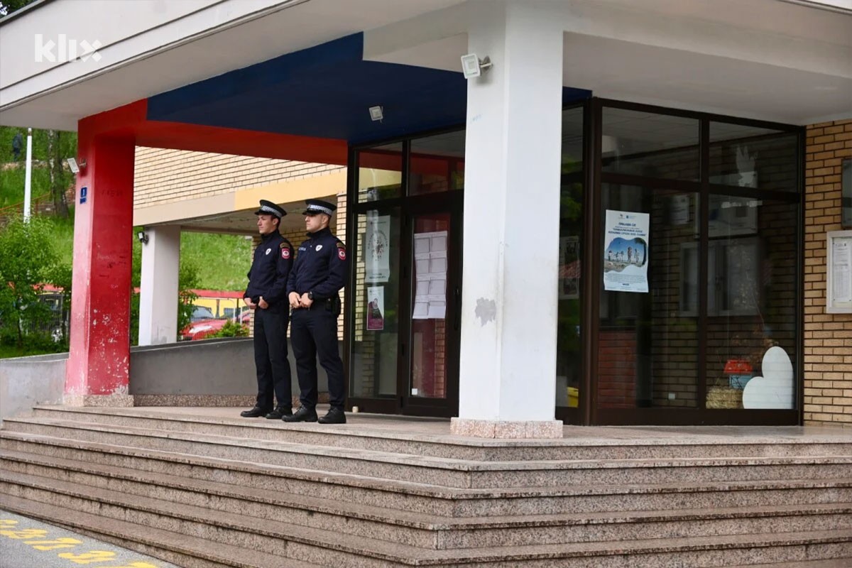 Direktorka OŠ "Sveti Sava": Dezinformacije su uznemirile djecu