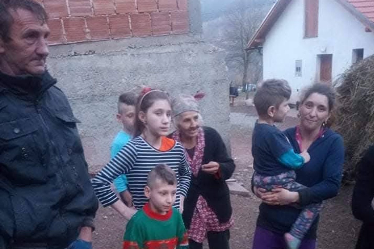 Vukovi poklali stado ovaca od kojih školuju šestoro djece (FOTO)