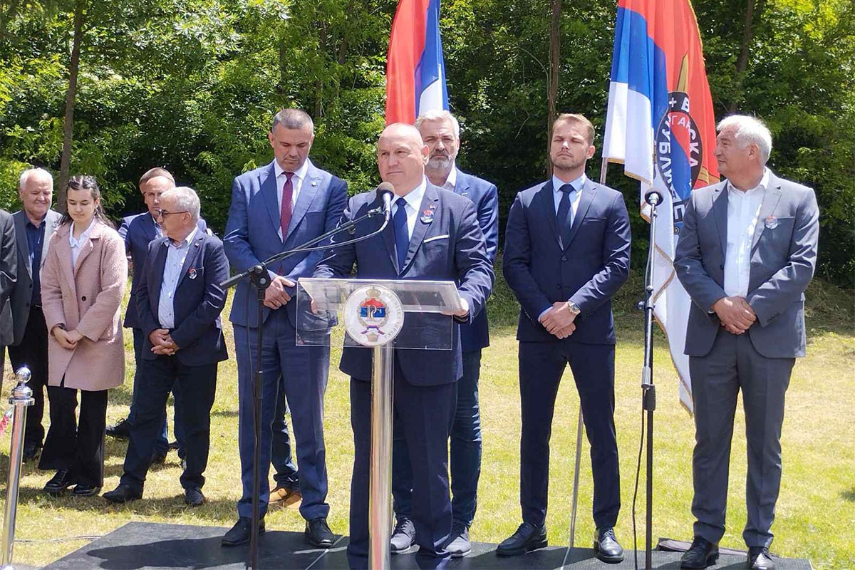 Obilježene 22 godine od smrti generala Momira Talića