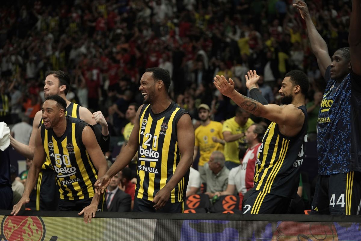 Gudurić odveo Fenerbahče na krov Evrope