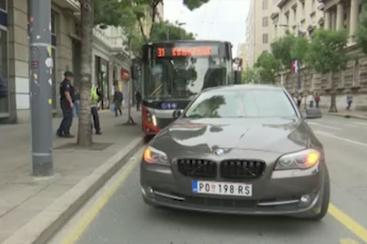 Sudar autobusa i automobila u centru Beograda: Devetoro povrijeđenih, među njima troje djece