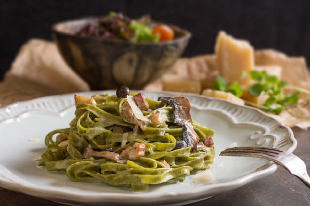 Neodoljiva pasta sa špinatom i slaninom