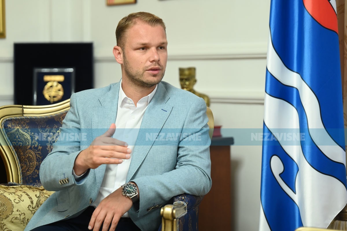 U Banjaluci sjednica Skupštine grada o budžetu, reagovao Stanivuković