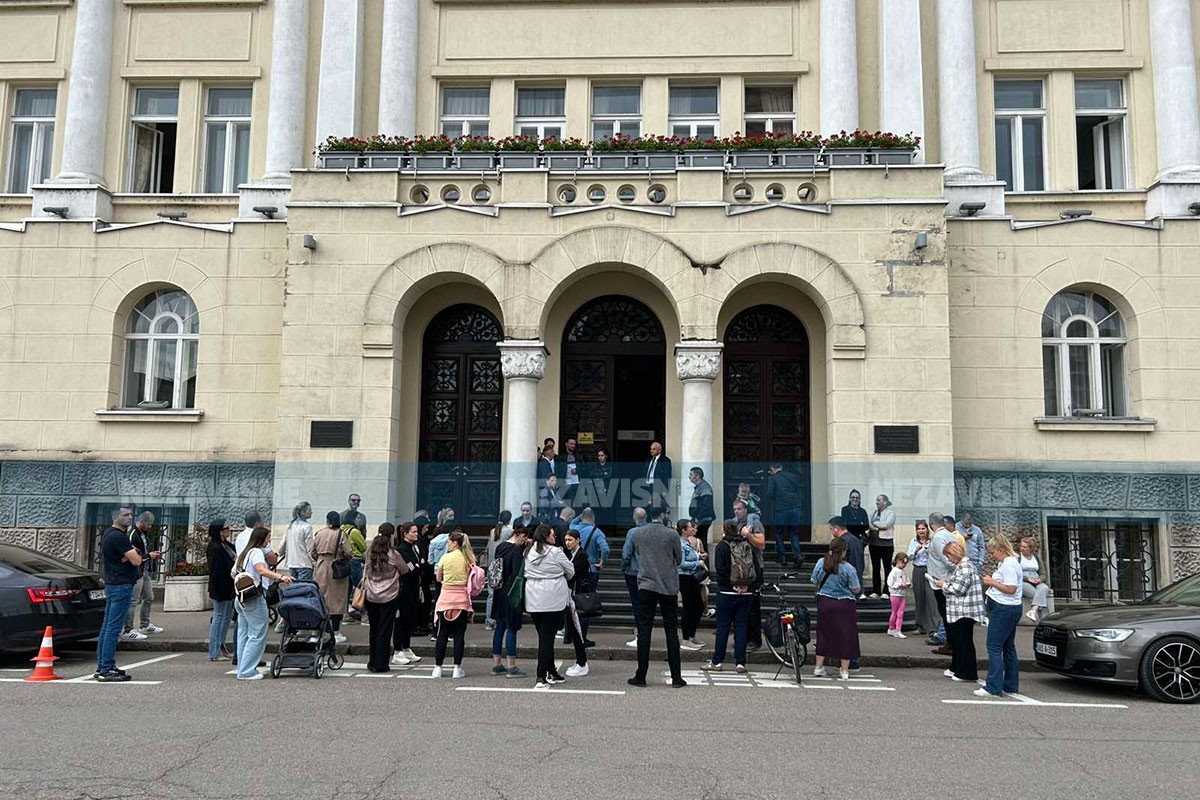 Zbog neisplaćenih subvencija roditelji ponovo pred Gradskom upravom Banjaluka