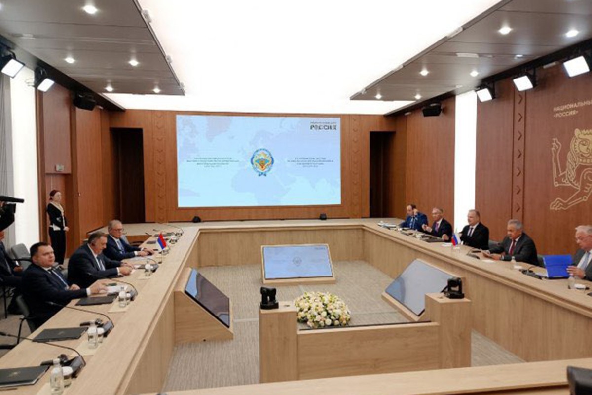 Sastanak Dodika i Šojgua: Rusija prati situaciju u Republici Srpskoj (FOTO)