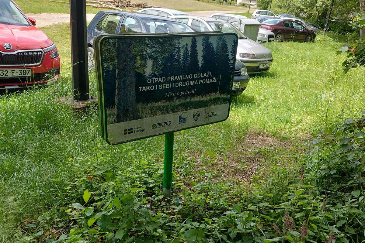 Očišćeno smeće na livadi u Moštanici