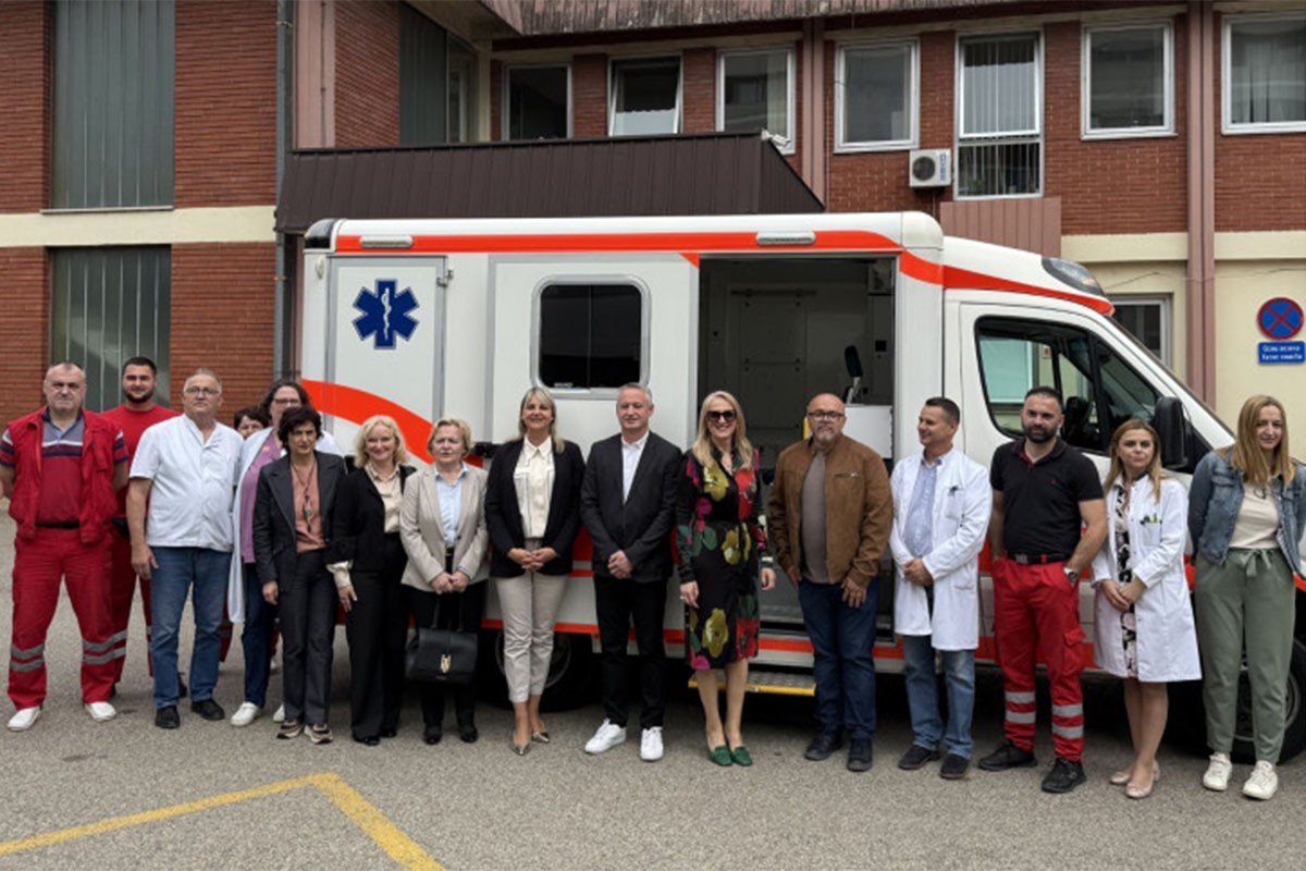 U banjalučki Dom zdravlja stiglo sanitetsko vozilo iz Švajcarske