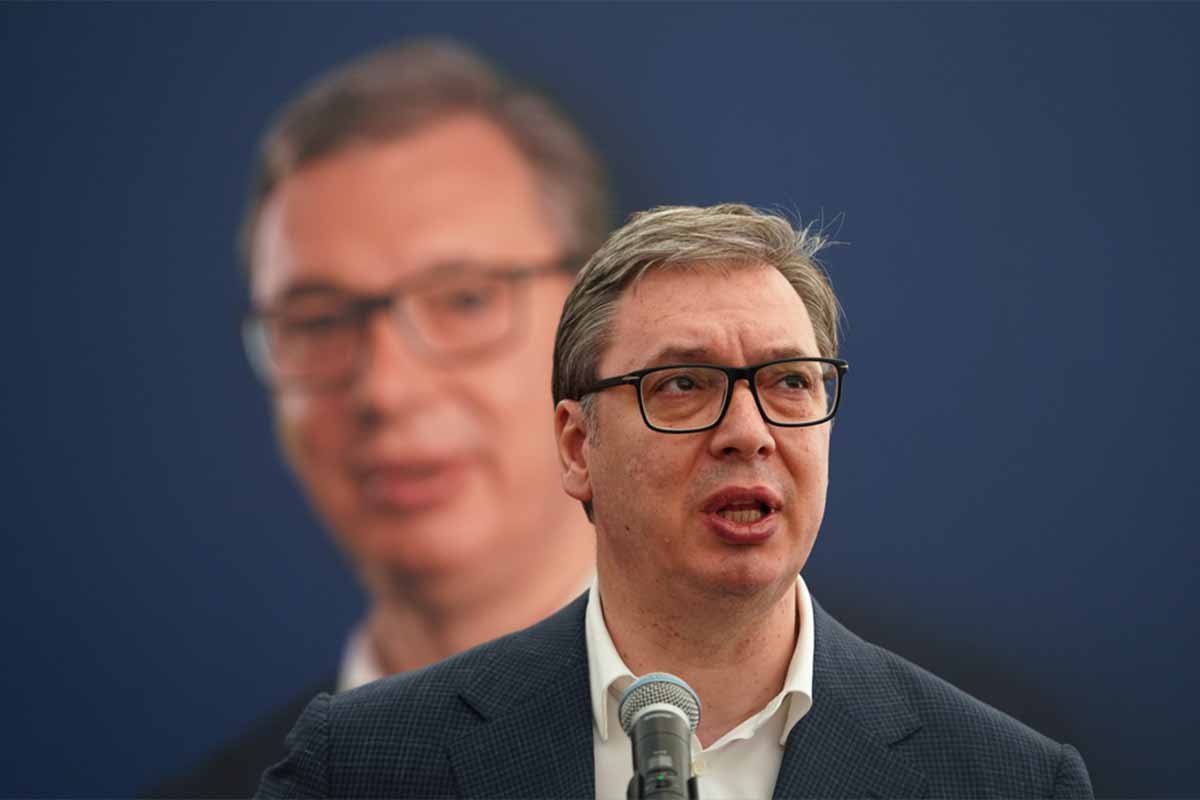 Vučić otkrio kada će "dati" prijevremene izbore