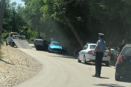 Automobil završio na krovu (FOTO)