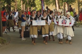 Defileom kroz Banjaluku počeo 19. Međunarodni festival dječijeg ...