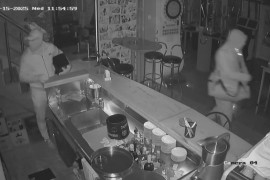 Isplivao snimak pljačke kafića u Kotor Varošu: Ukraden sef sa 5.500 ...