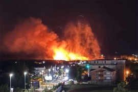 Veliki požar u Ljubuškom, vatra prijetila objektima