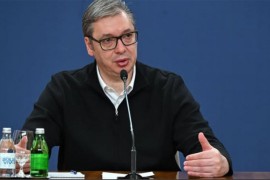 Vučić čestitao Vidovdan vojnim veteranima okupljenim ispred ...