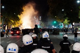 Intervenisala policija: Bačeni topovski udari na Žandarmeriju u ...