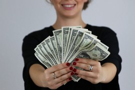 Voren Bafet doniraće akcije od 6 milijardi dolara za pet fondacija