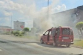 Zapalio se kombi u Banjaluci