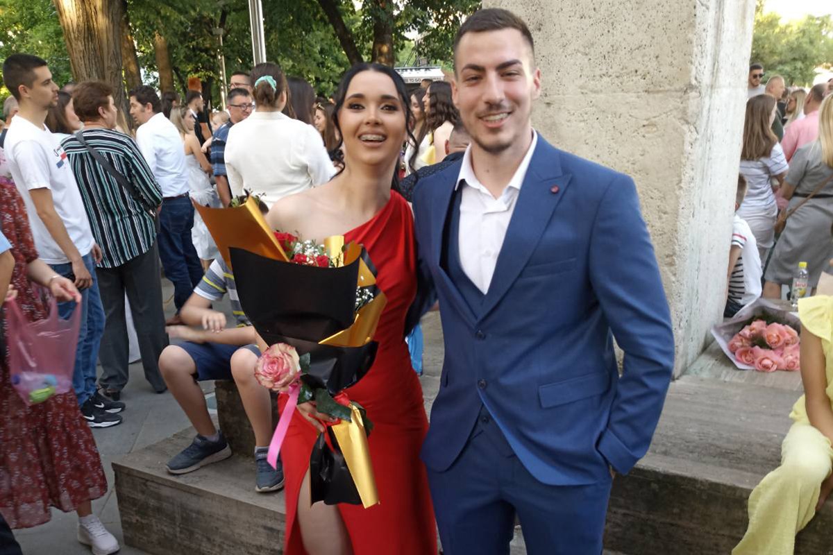 Apsolventsko veče u Banjaluci: Studentima najveća želja da se zaposle (FOTO, VIDEO)