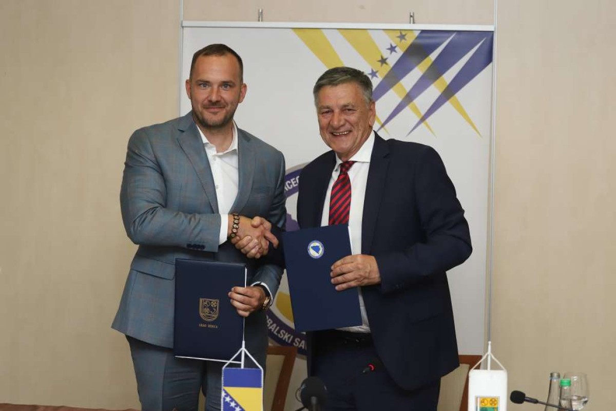 Nacionalni stadion biće u Zenici: Kasumović i Zeljković potpisali sporazum