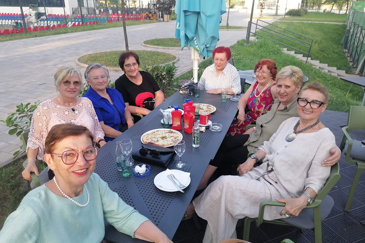 Nekadašnje učenice Medicinske škole u Banjaluci proslavile 51 godinu mature