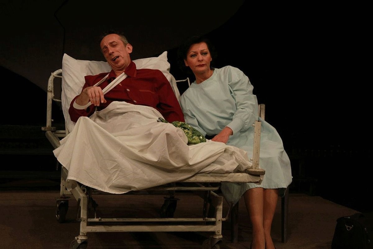 Kultna predstava "Umri muški" ponovo u Kamernom teatru 55