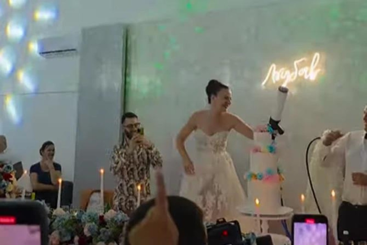 Mlada na srpskoj svadbi uperila "pušku" u svatove: Sve se usijalo (VIDEO)