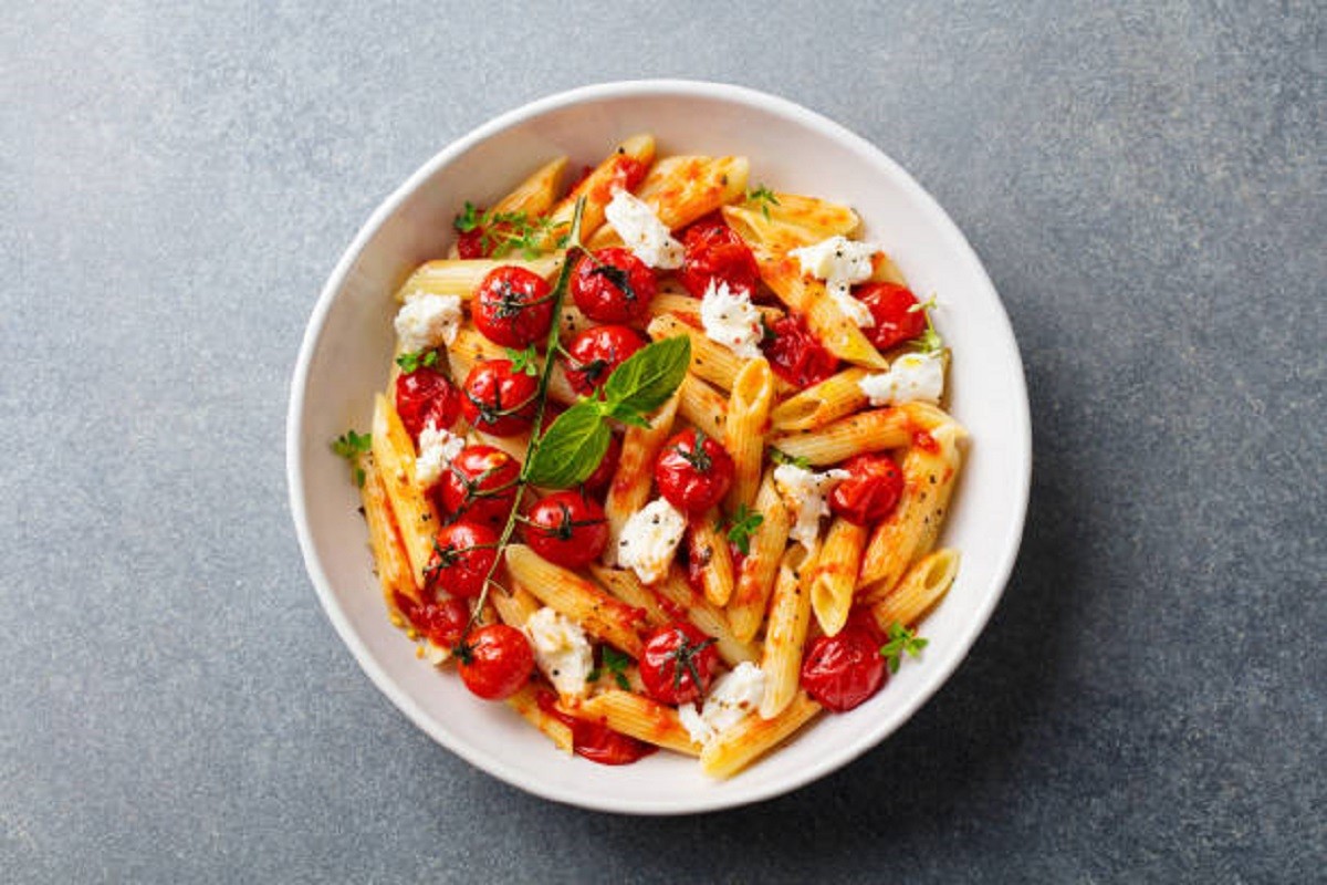 Ljetna italijanska salata je rapsodija boja i ukusa